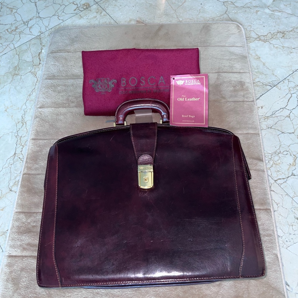 Bosca Vintage  Italian Leather Briefcase w/ key, tag & dust bag